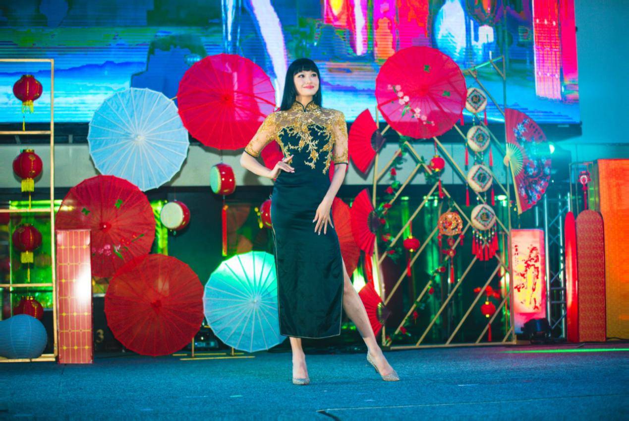 中国环球小姐靳烨受邀出席毛里求斯庆新春闹元宵盛会_文化_女士_活动