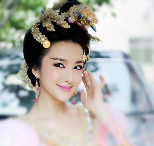 除了杨幂和热巴 这些女星也扮演过狐狸精 各有各的妩媚_苏妲己_范爷