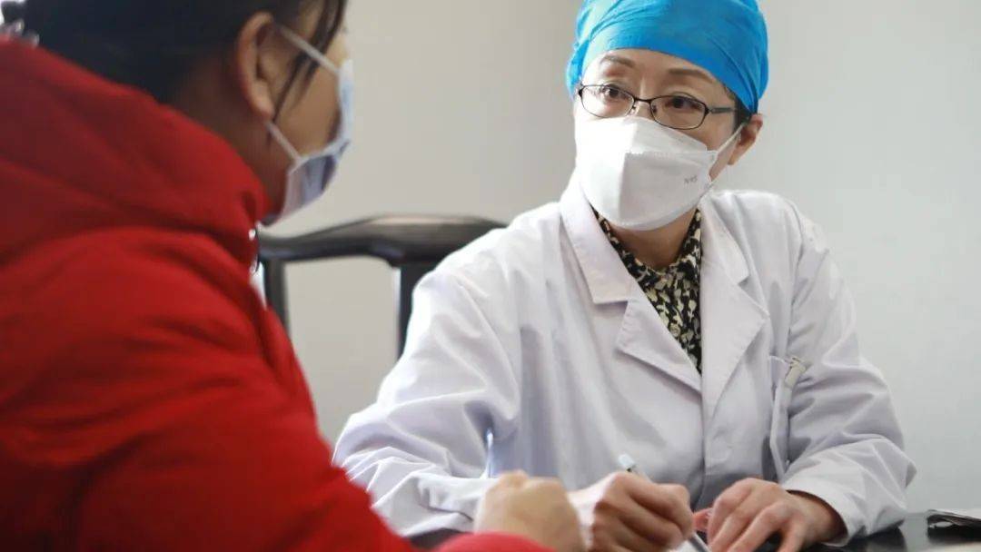 东城中医医院特聘专家嵇波做客《国医·记忆》:针药并用治失眠_疾病