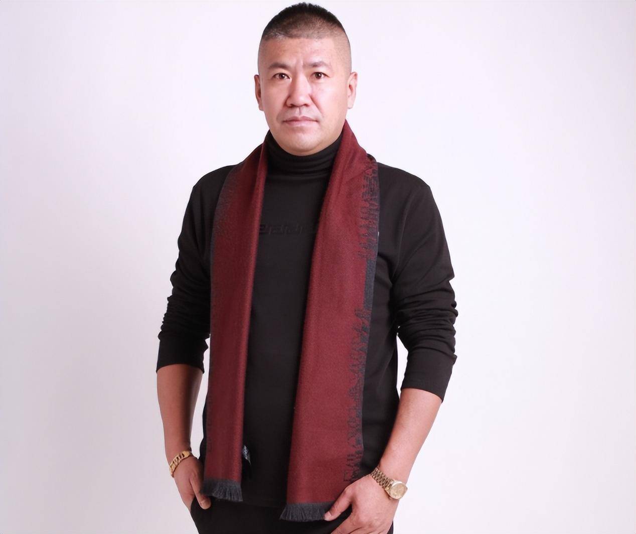 网红赵本六,直播怒怼"前恩师"舞帝利哥,埋怨对方当年亏待自己_ks_平台