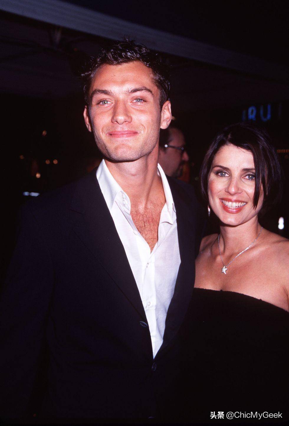 披头士有一首歌叫《sexy sadie》,当裘德·洛爱上老婆sadie frost时