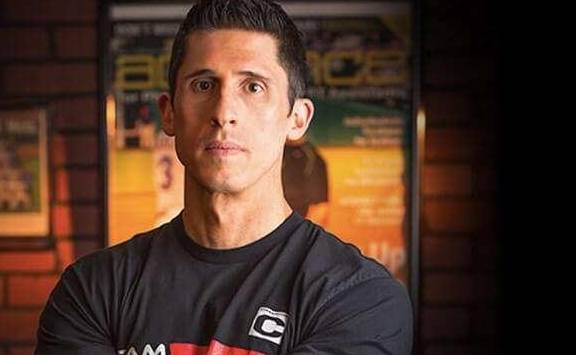 姐夫教你解锁圣诞树-jeff的下背部每日加强训练计划_大叔_肌肉_动作