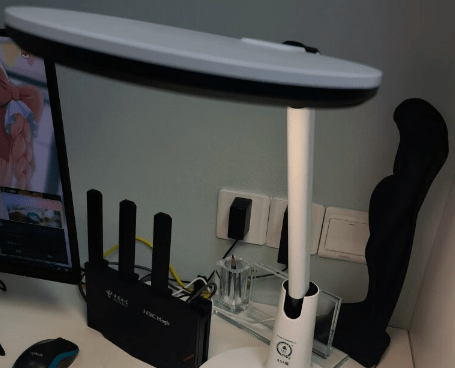 孩子用台灯写作业伤眼睛吗?2023最新好用不伤眼睛台灯盘点