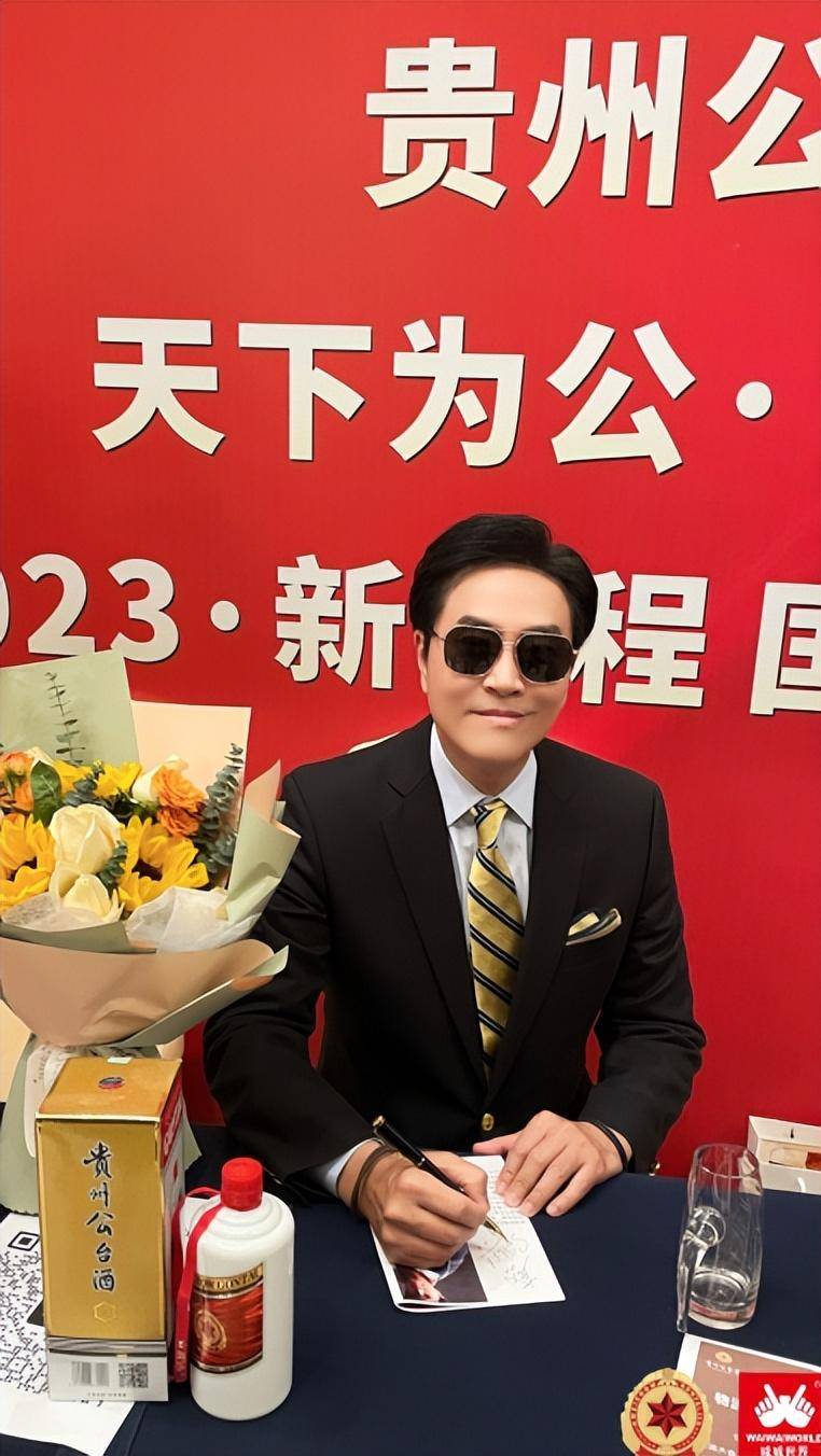 陈庭威受邀出席活动一一活力男神亮相轰动全场_中国_明星_港剧