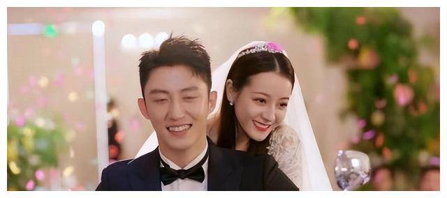 娱记爆料顶流明星恋情瓜,蔡徐坤,迪丽热巴成热门人选_公司_新人_照片