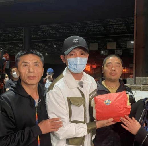 《跑男黄河篇2》换导演了,"姚女儿"丧失优势,林一成团欺_节目_姚译添