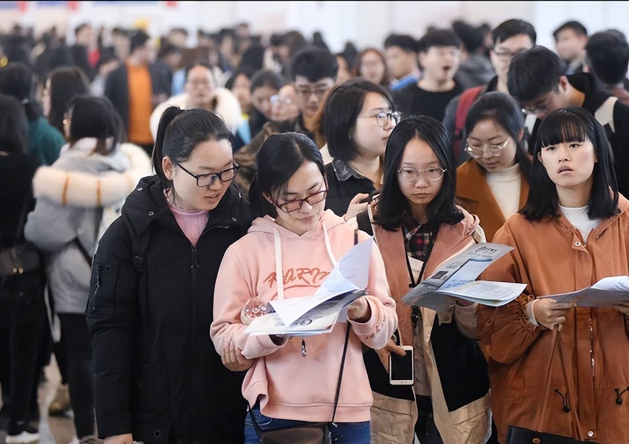 "最佳女婿职业"排行榜出炉,公务员未挤进前三,榜首实至名归_工作_大学