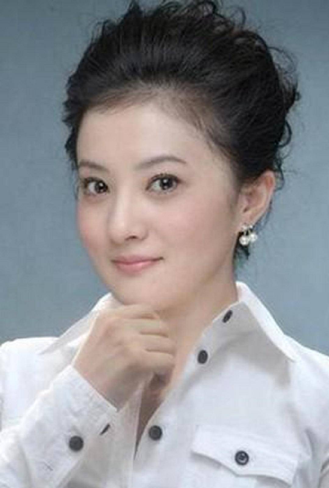 "国民闺女"金铭:9岁红遍全国,18岁考进北大,现在怎么样了?