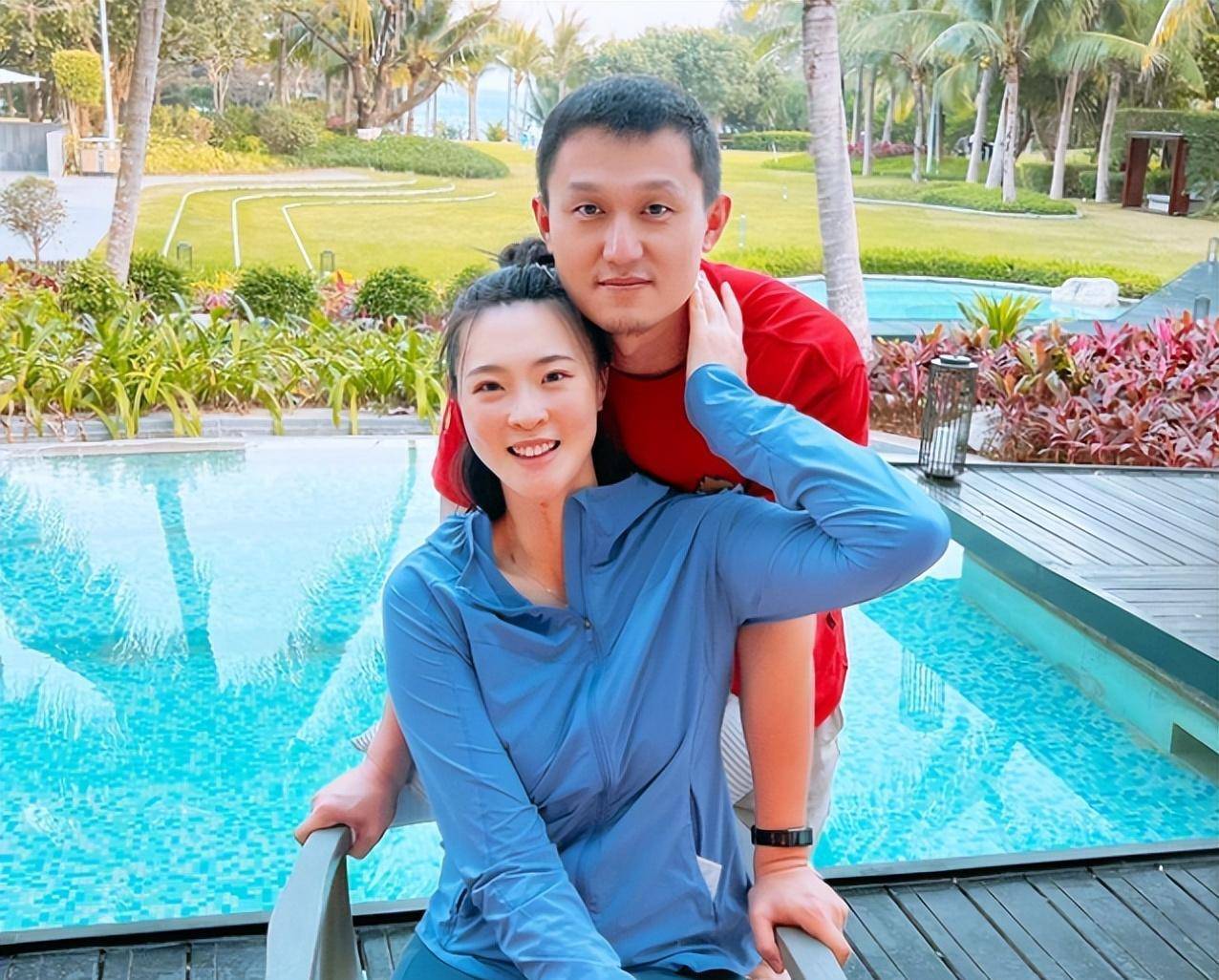 退役后嫁医学专家,游山玩水被宠上天_惠若琪_郎平_杨臻博