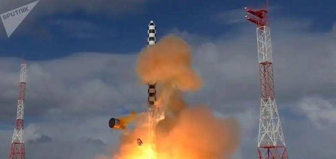 萨尔马特导弹进行首次国家测试，美国为何要替俄罗斯打圆场？