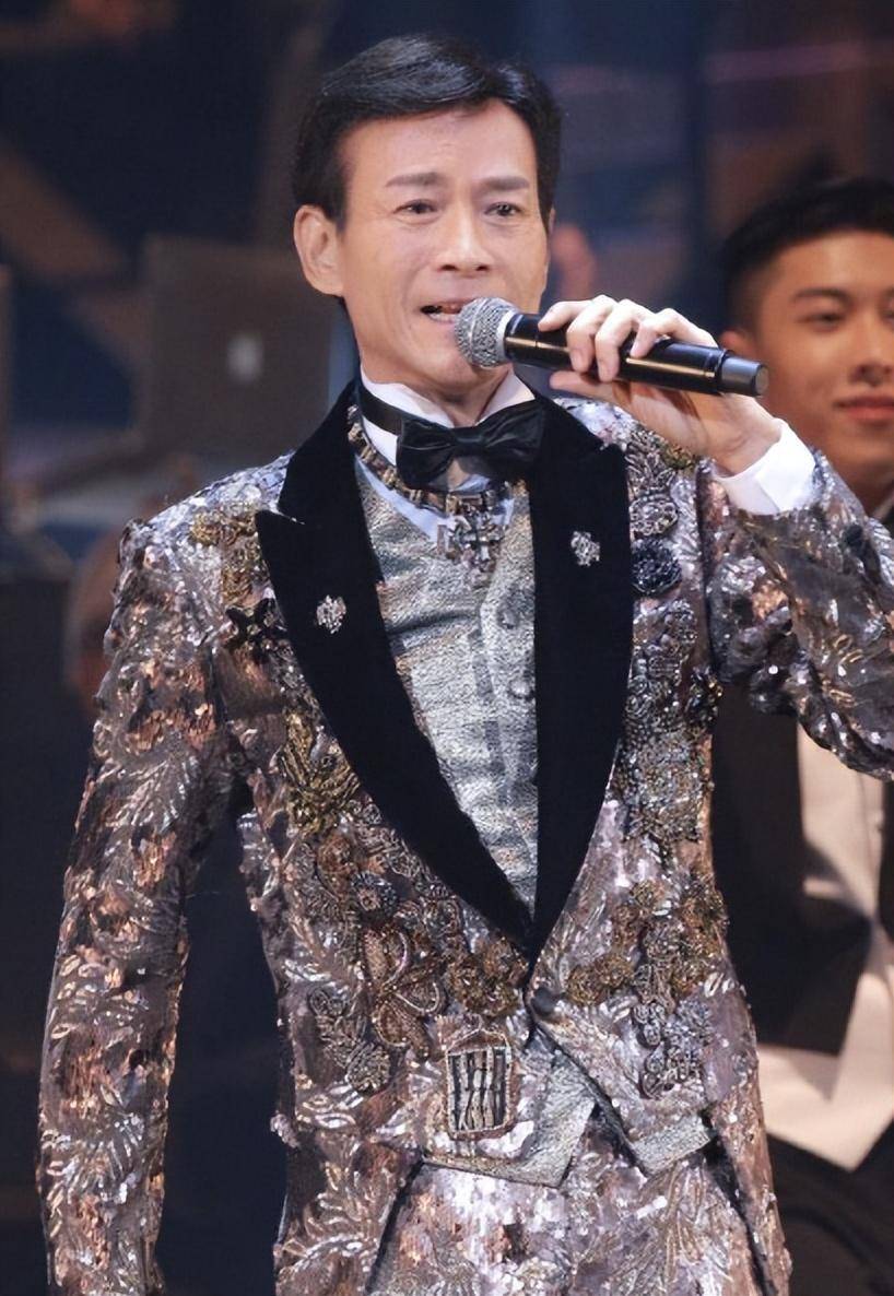 郑少秋和沈殿霞离婚娶官晶华,34年后再看这段感情没那么简单