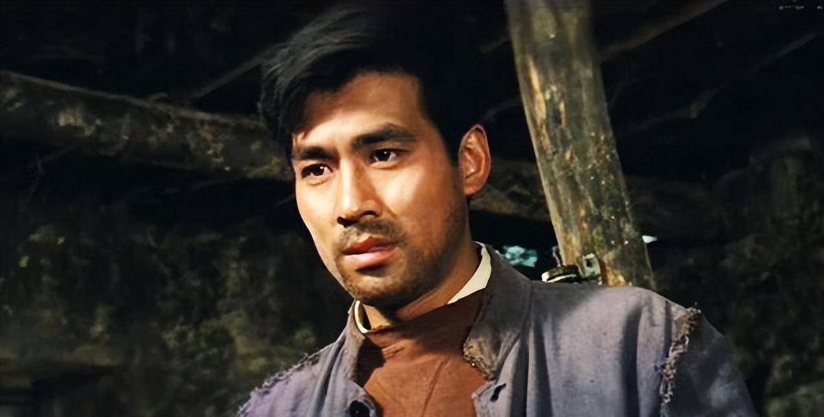 年轻时的朱时茂竟然这么帅,成为公认的梦中情人_谢晋_因为_影片