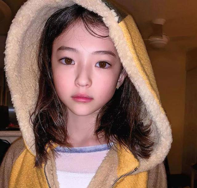 这个11岁德韩混血童模没什么特别的,就是特别神仙颜值!