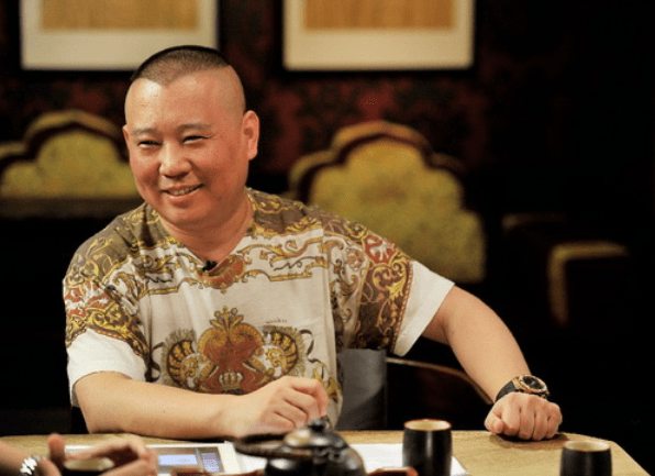 65岁演员陈寒柏参加商演捞金,自称相声泰斗,郭德纲的话又应验了