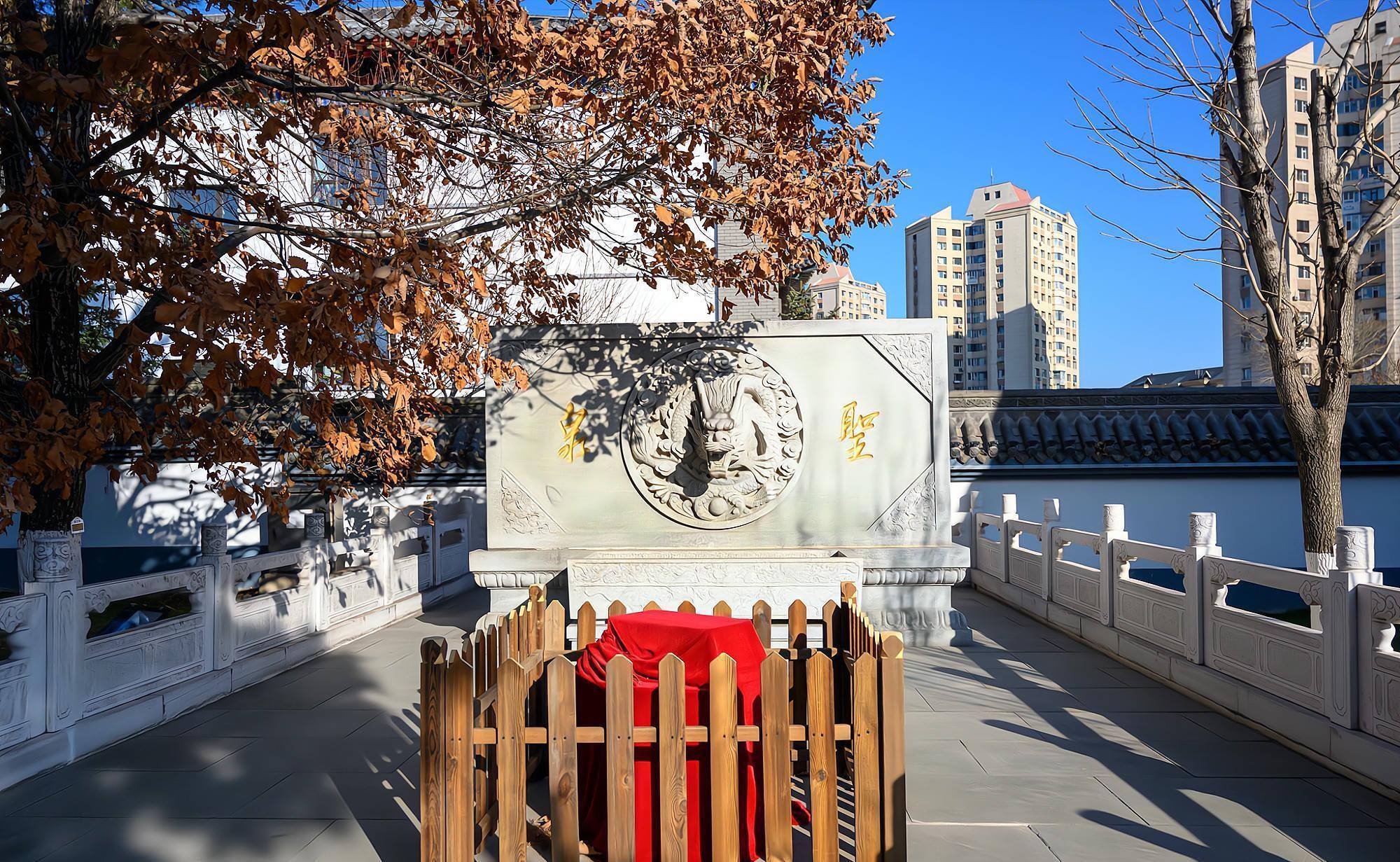 实拍长春孔子庙,建筑庄严肃穆,100多年历史堪称最年轻的孔庙_文庙