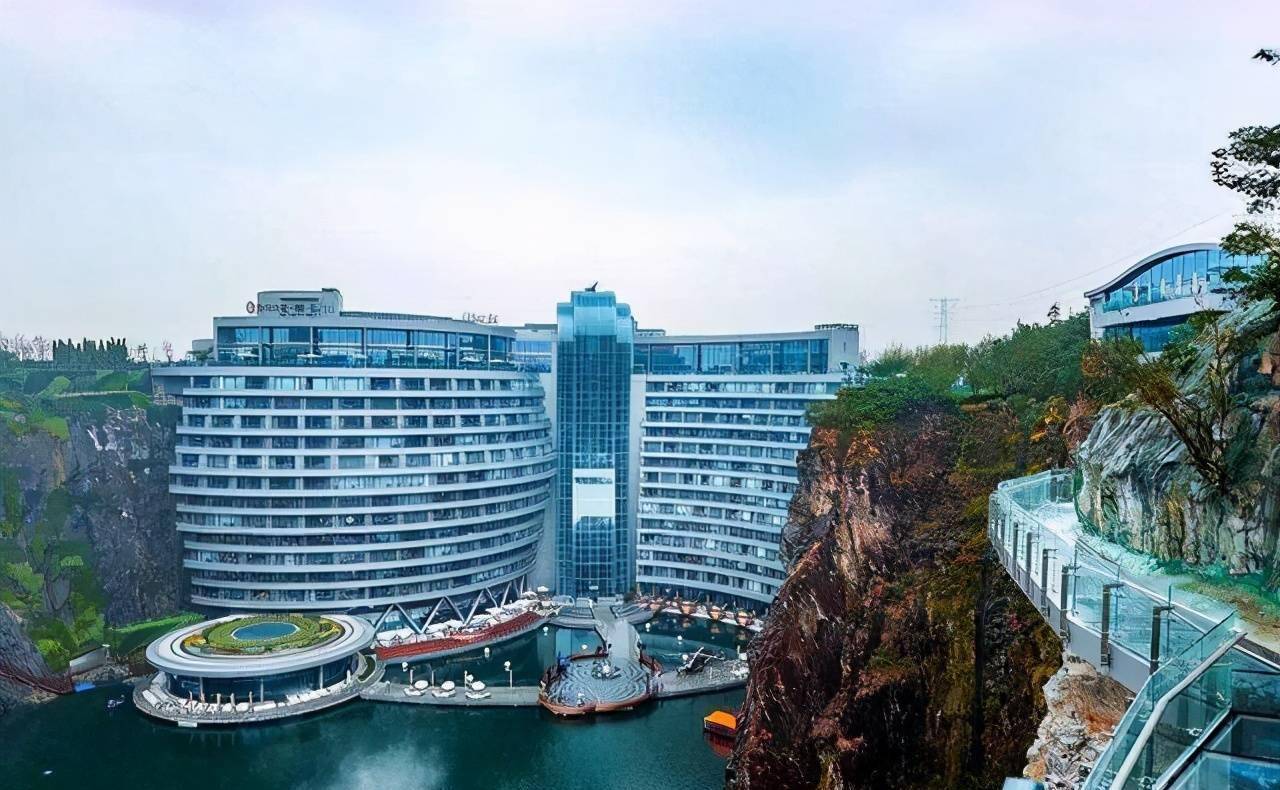 上海深坑酒店:建在88米深坑中,被誉为世界建筑史上的奇迹