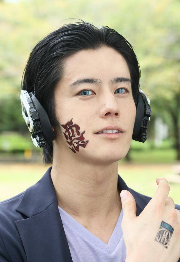 假面骑士:虾饺迎来无敌形态,老千解锁亚克千,大战一触即发!