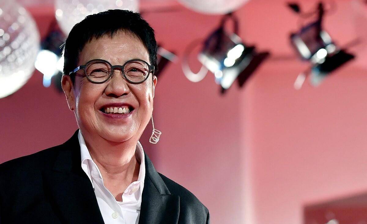 许鞍华导演的电影《男人四十》是温情的讲述宽容,谅解和信任_陈文靖