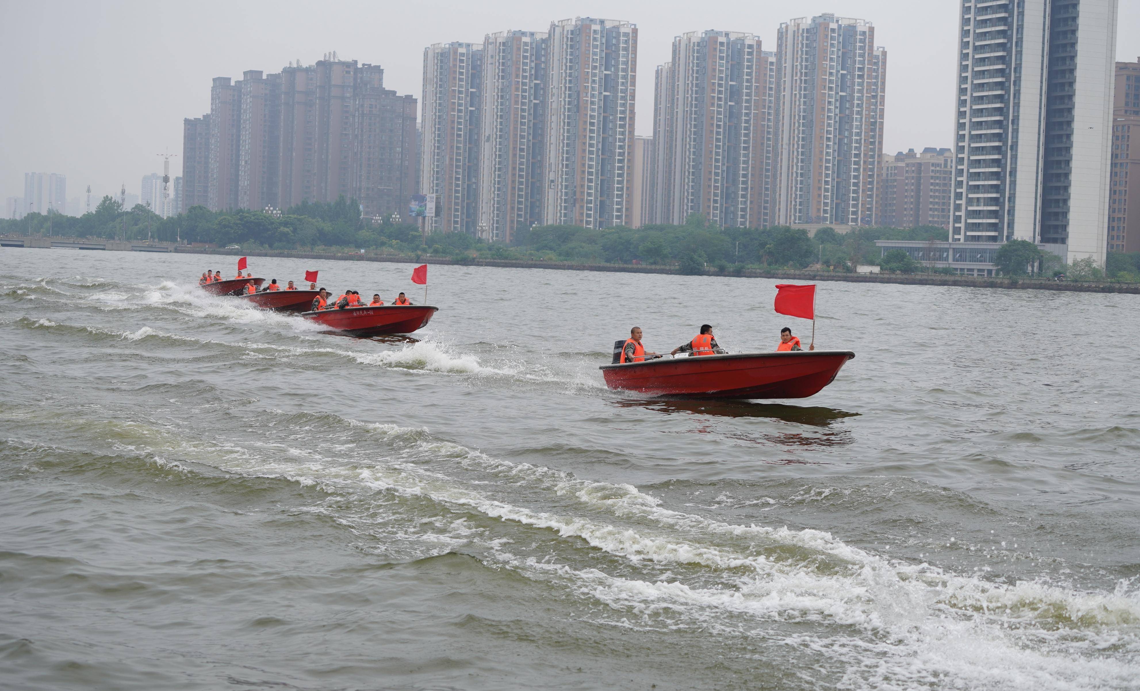 德阳市旌阳区人武部:劈波斩浪,瞄准任务使命开展冲锋舟集训_训练_实战