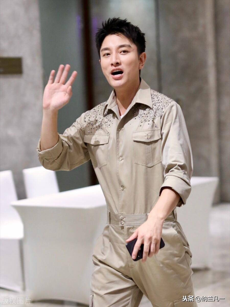 对张雨绮等姐姐呵护备至,贾乃亮原来是个宝藏男孩_李小璐_美食_女人