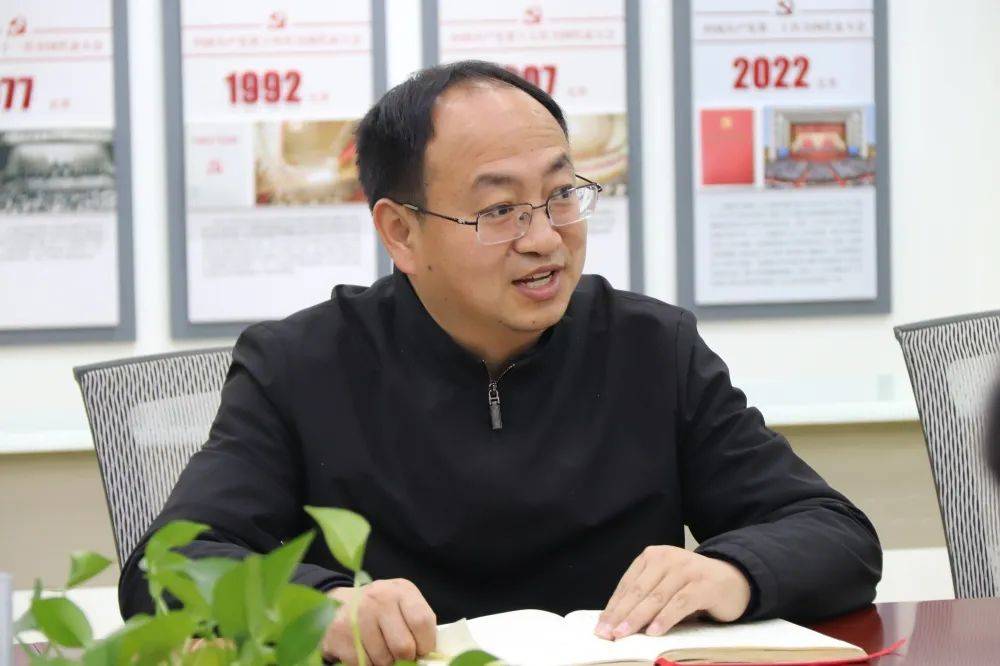 年级教学质量的提升,2月21日上午,玉溪市教育体育局副局长赖朝东带