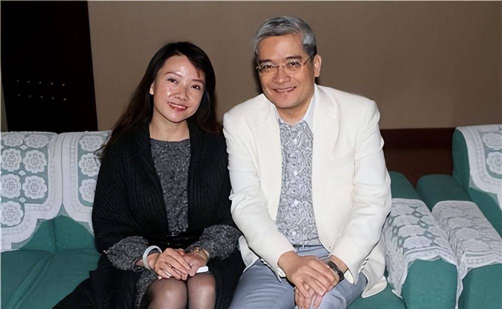 郎咸平:"白嫖"空姐三年,与前妻联手,让其背负900万债务_良心_网友