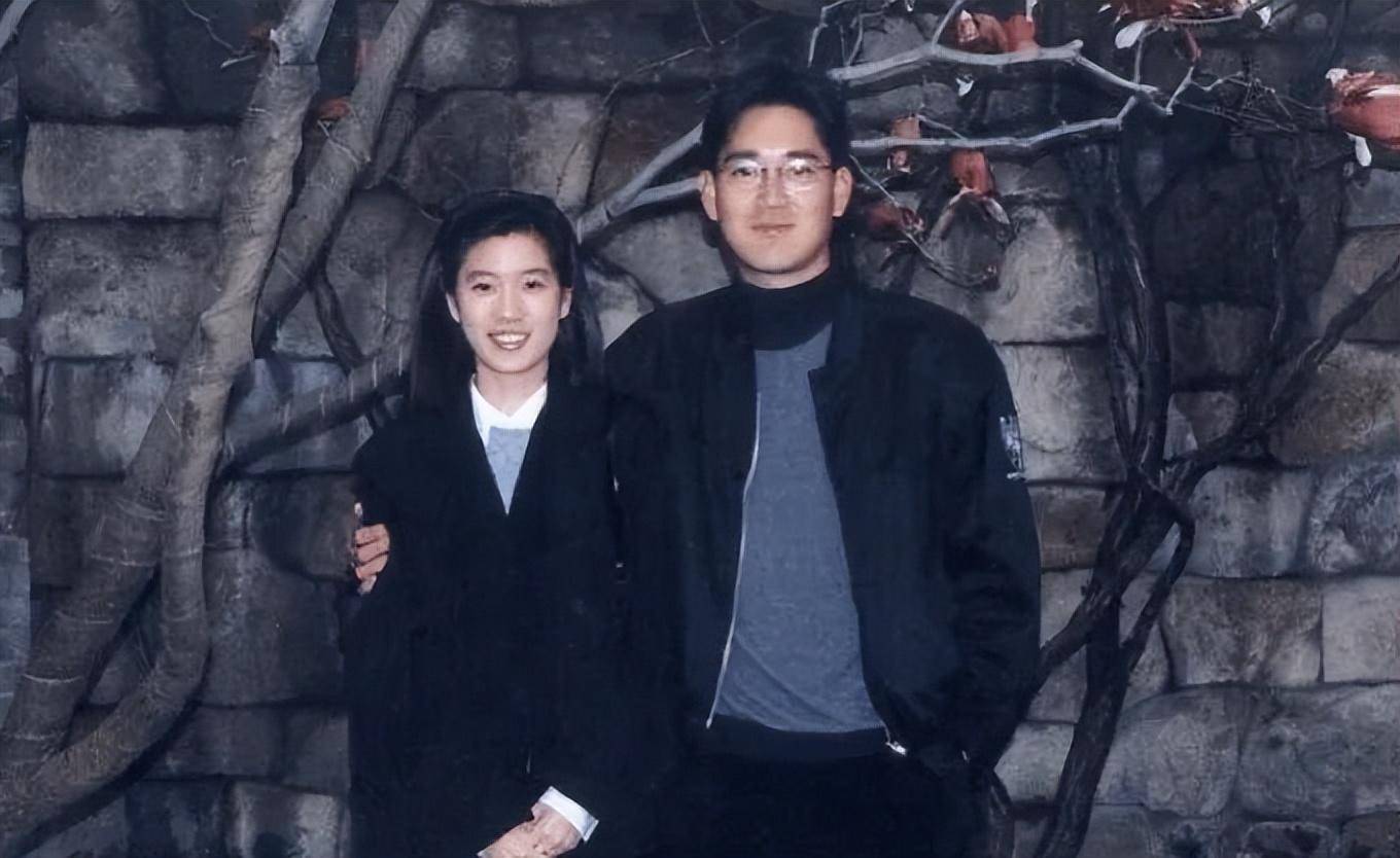 身价10亿的豪门千金,却在26岁时为爱自杀身亡_李健熙_赵文虞_生活