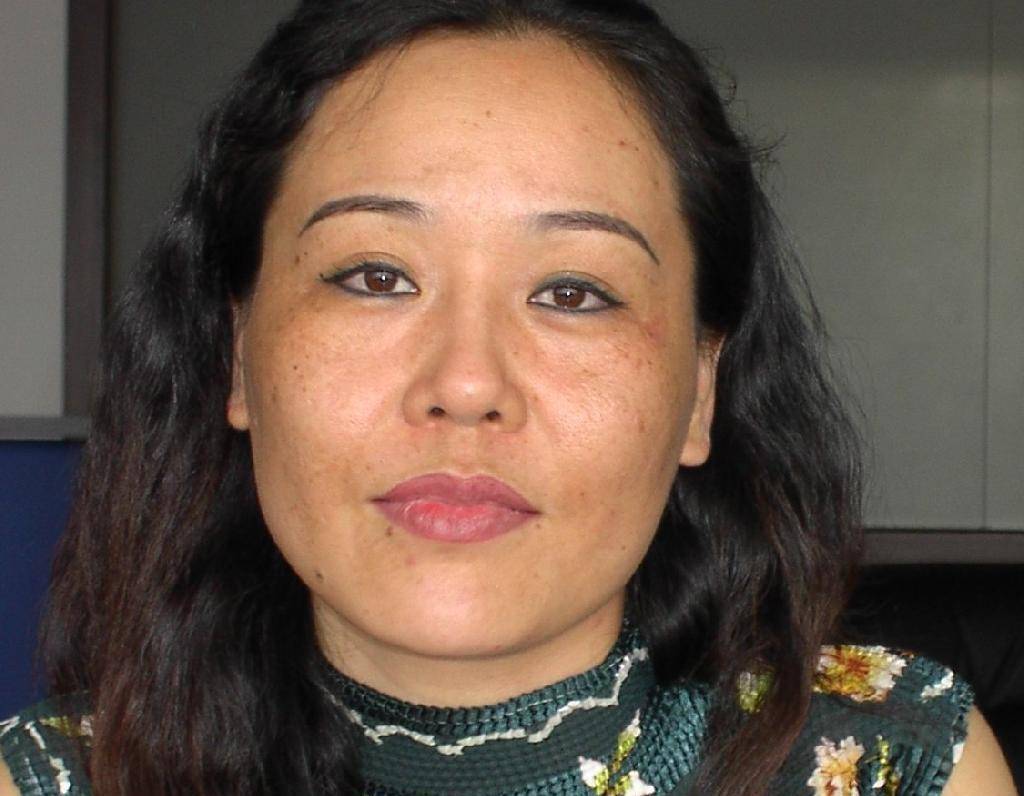 建议50岁以上的女人:3个不起眼的护肤习惯,皮肤有斑也不显老_色斑