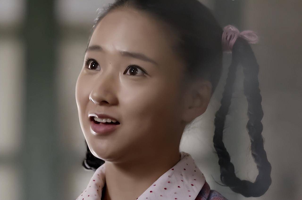 于是,侯玉英出于报恩的心态,喜欢上了孙少平.