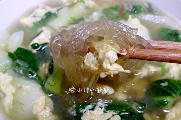 早餐就喜欢来一碗这食材，几分钟就能搞定，关键简单营养又卫生！(图1)