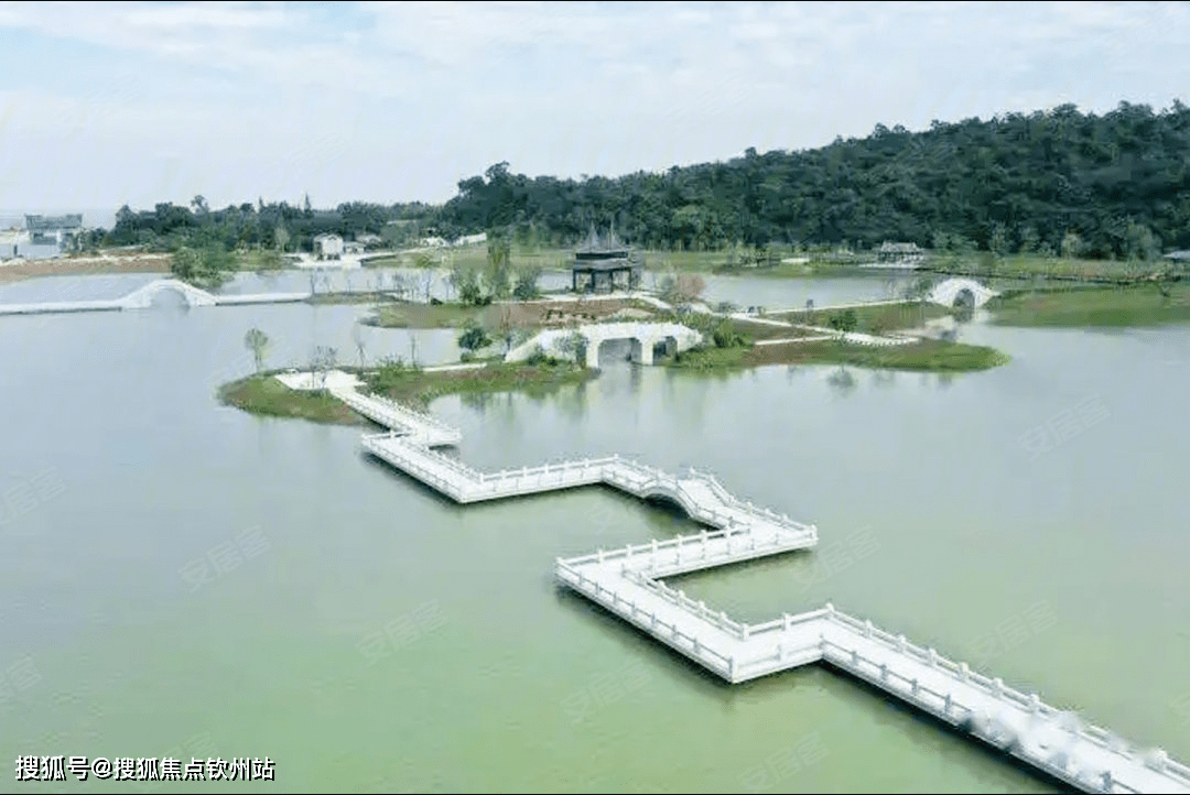 項目周邊公園商業:配套一站式鄰里中心,3公里內有寶龍城,港灣壹號等