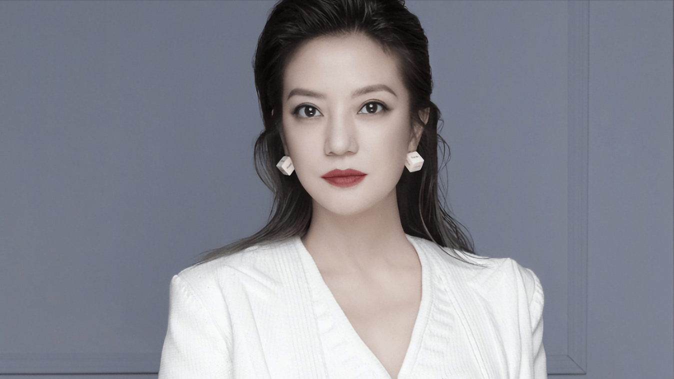 丧心病狂的"小燕子",亲日辱华,赵薇的罪行比我们想的还要恶劣_事情