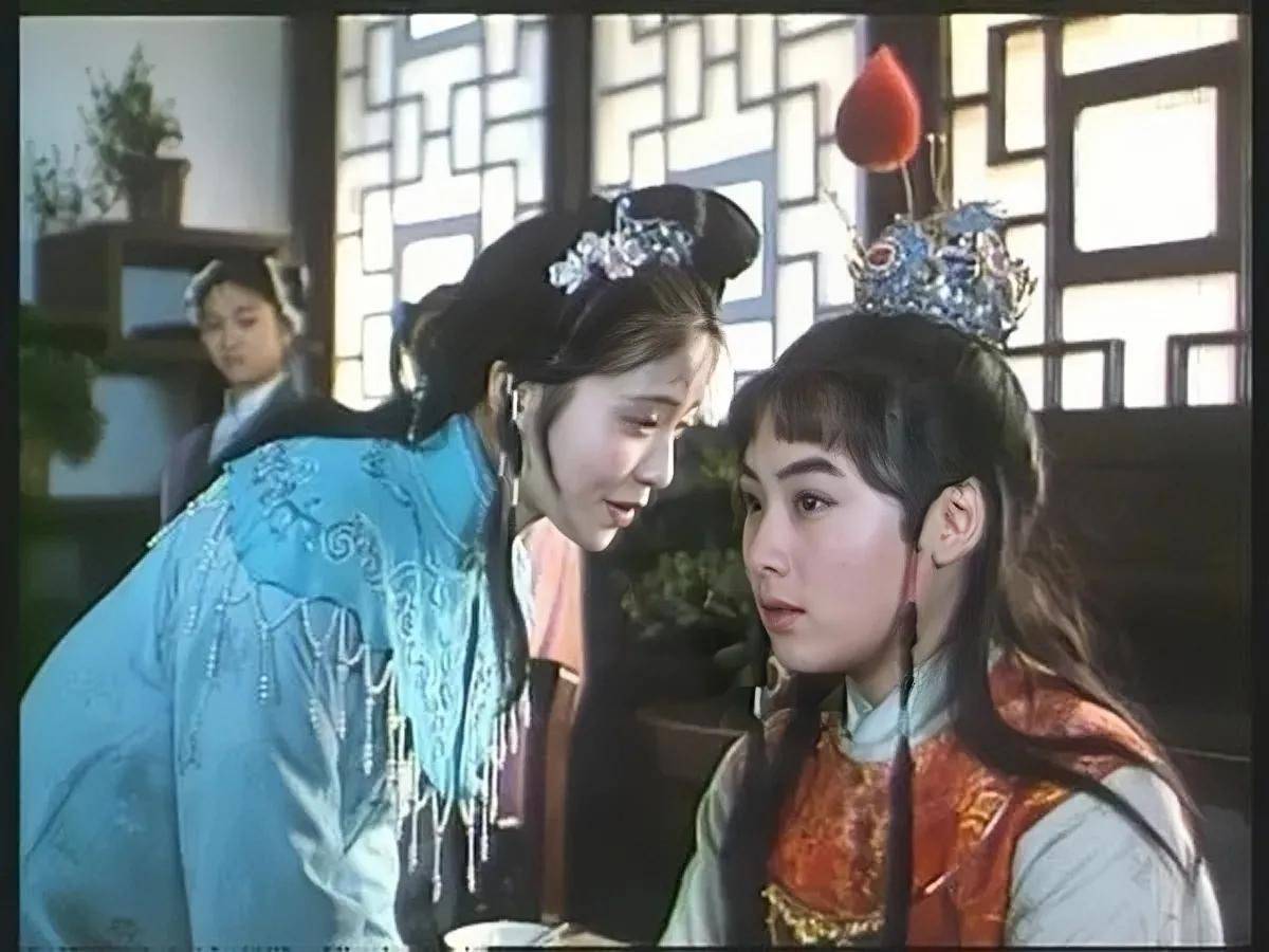 夏菁:女扮男装出演贾宝玉,因病退出演艺圈,以至于现在无人认识_时候