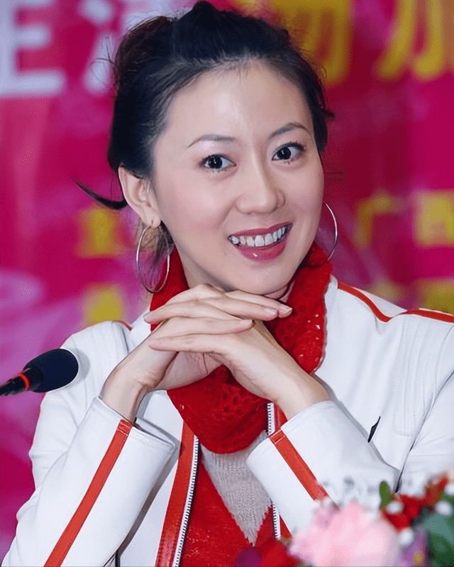 "人体模特"汤加丽:和丈夫离婚,被父母嫌弃,如今46岁仍单身_沈东正