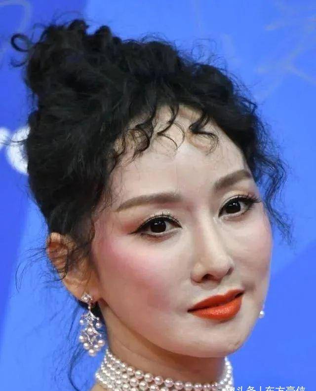 有种"整容"叫萨顶顶卸妆,神婆秒变女神网友:你早这样早红了_专辑_时候