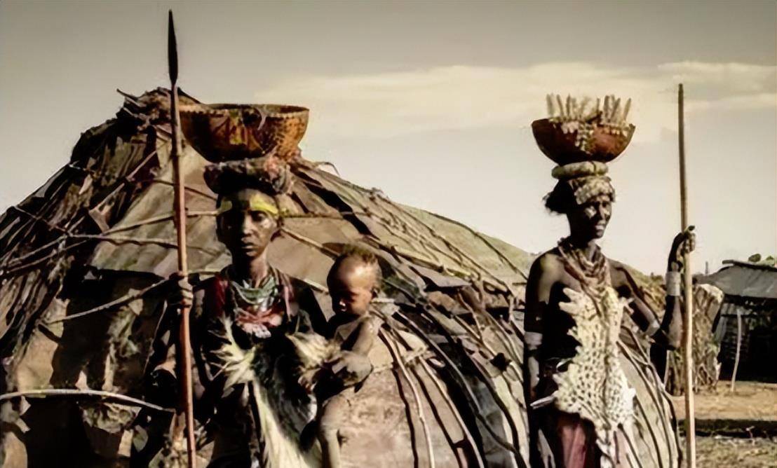 最终,他发现科伊桑人在南非已经生活了千年以上,就是南非人的祖先之一