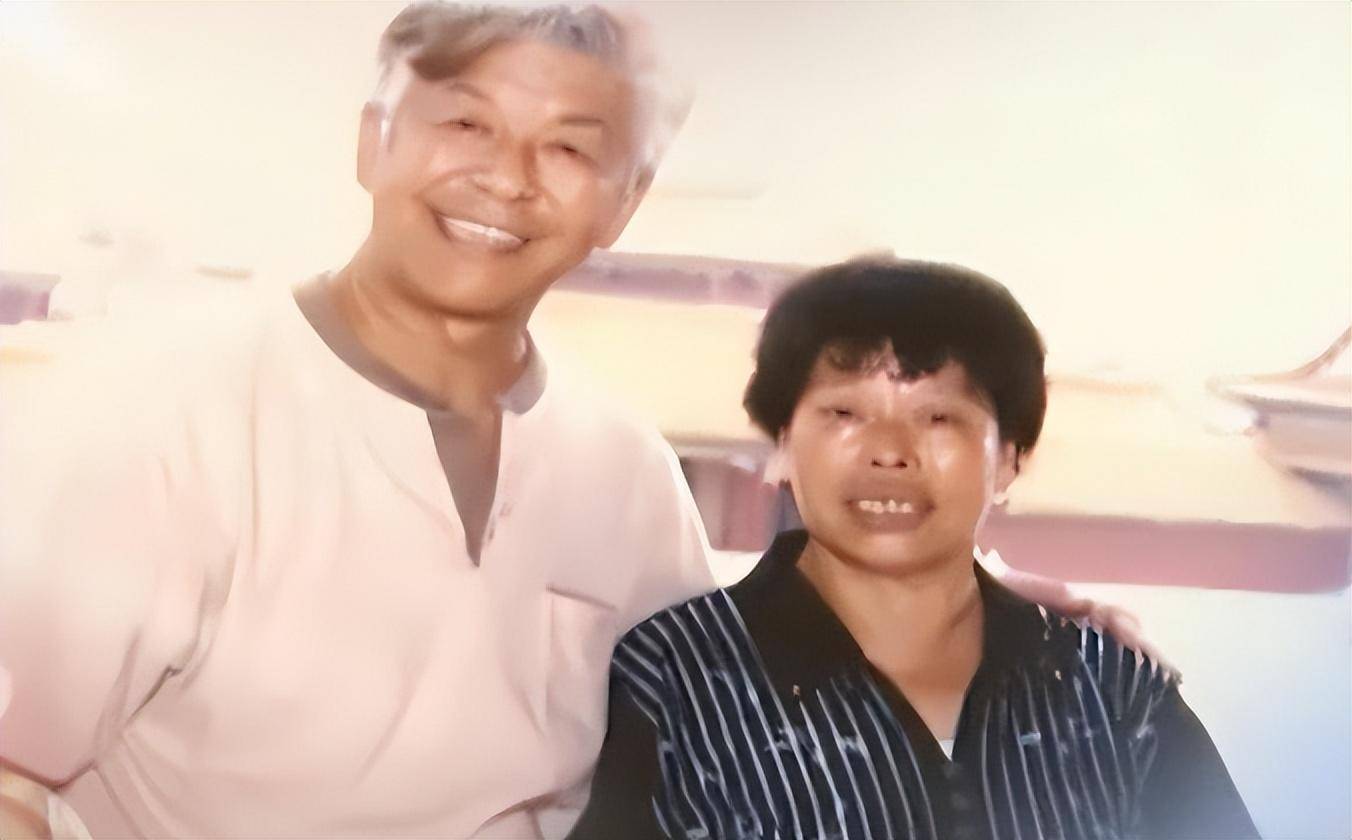 张洪杰:对"骗婚"妻子不离不弃,称儿女是"狼",晚年住养老院_工作_孩子