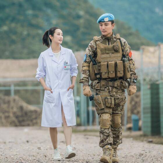 《空降利刃》林俊娇向张启求婚成功,李纯发文跟网友分享内心感受_制服