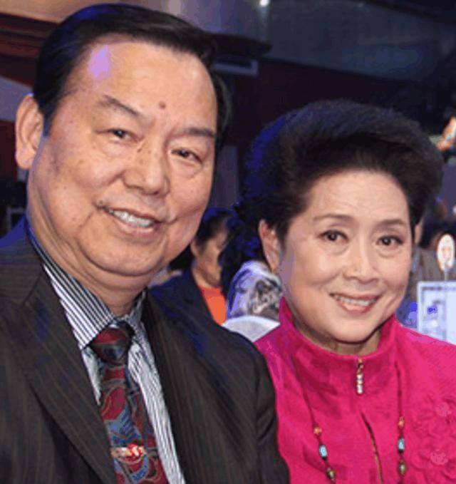 黄婉秋:捡漏刘三姐成名,嫁小6岁老公,如今77岁过的怎么样?