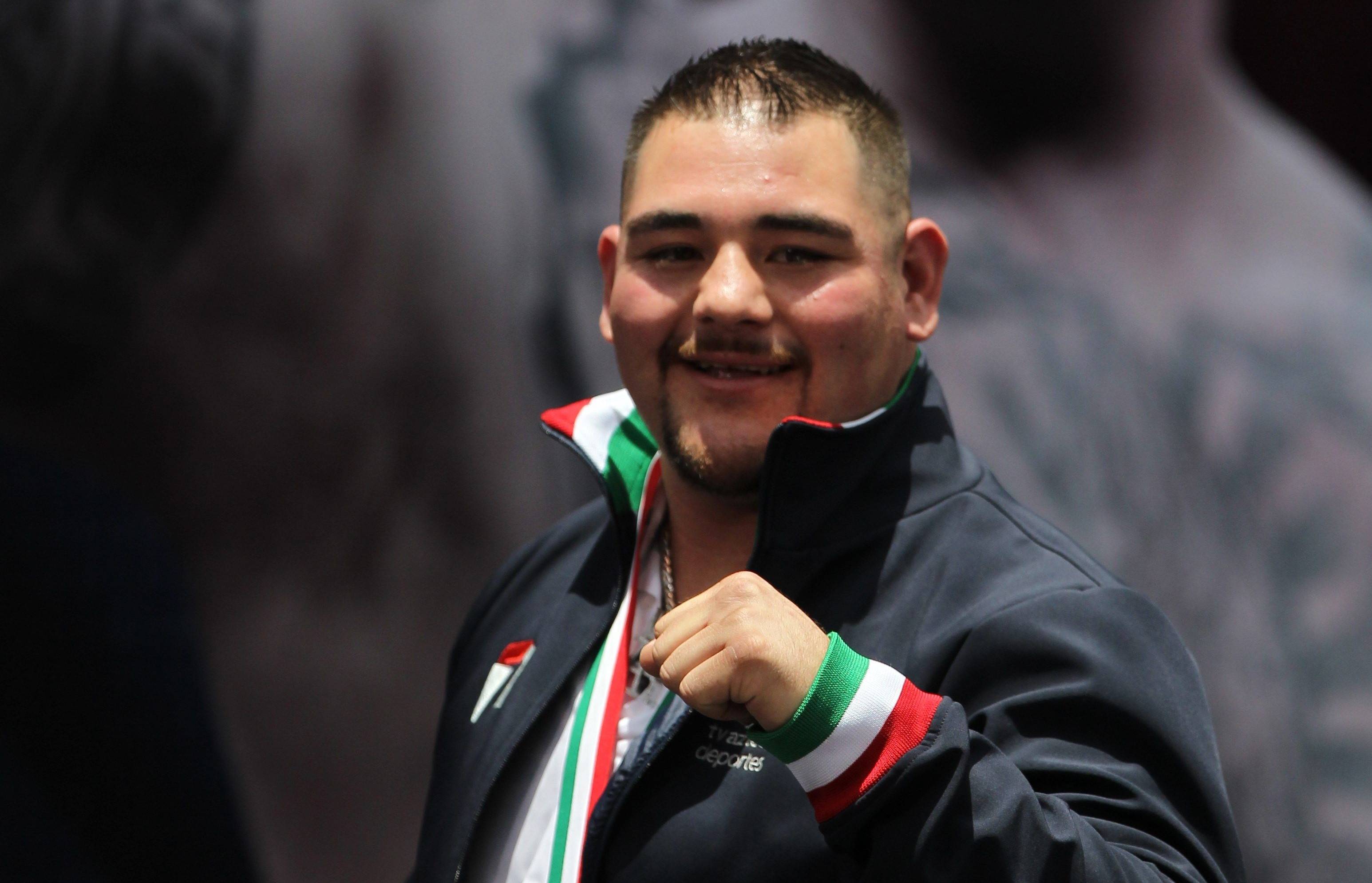 前重量级世界拳王小鲁伊兹正式签约顶级拳击冠军推广公司_比赛_进行