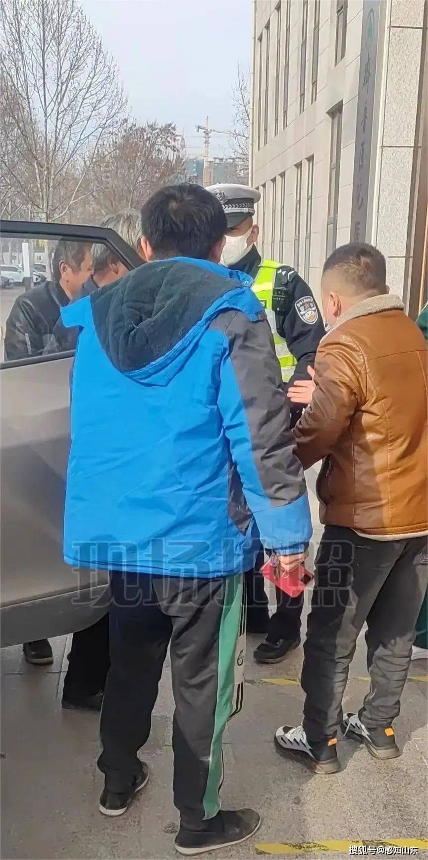 西苑医院代取报告代挂号突发疾病紧急响应,就医争分夺秒的简单介绍 西苑医院代取报告代挂号突发疾病紧急响应,就医争分夺秒的简单介绍