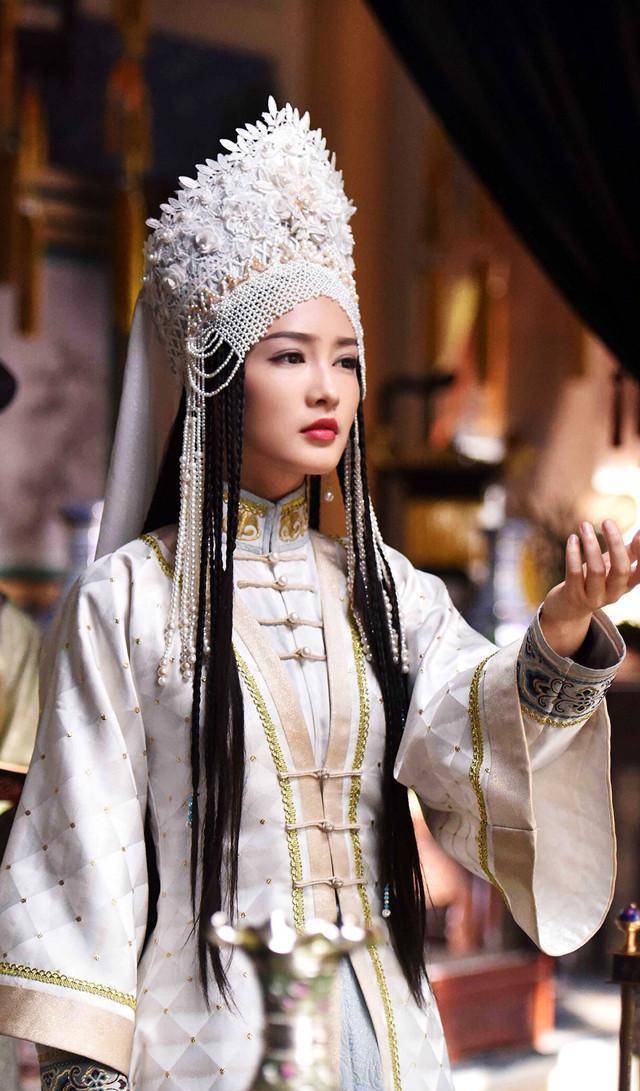 古装剧中的"异域美人":baby神秘,刘亦菲辣眼,周海媚惊为天人_刘诗诗