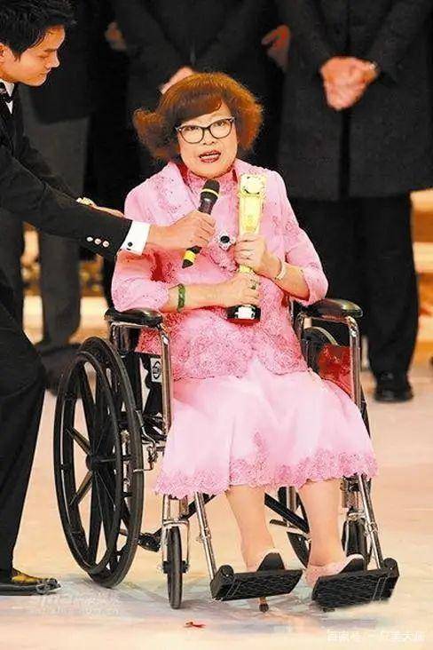 沈殿霞"锁封"6000万遗产,女儿郑欣宜至今没法用,原因让人感动_郑少秋