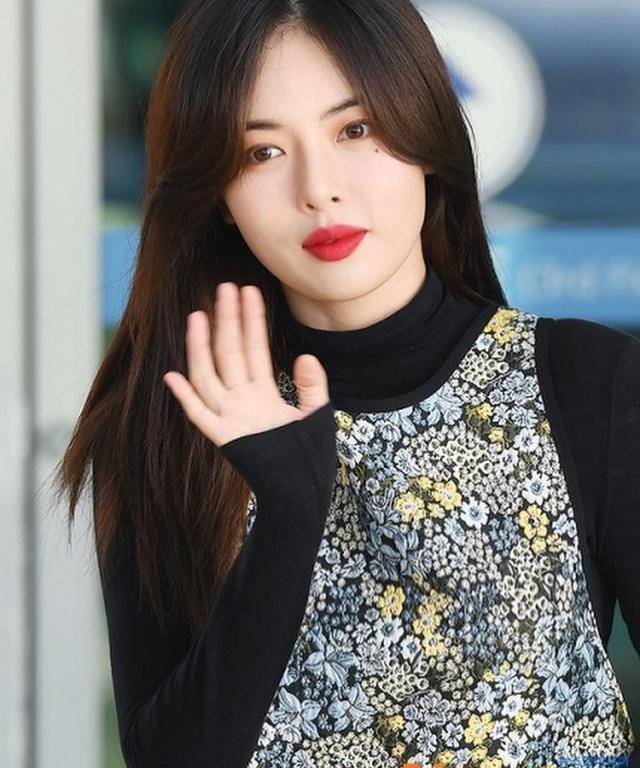 看完泫雅代言ck内衣的宣传照,我想知道多少人馋她身子……_风格_身材_