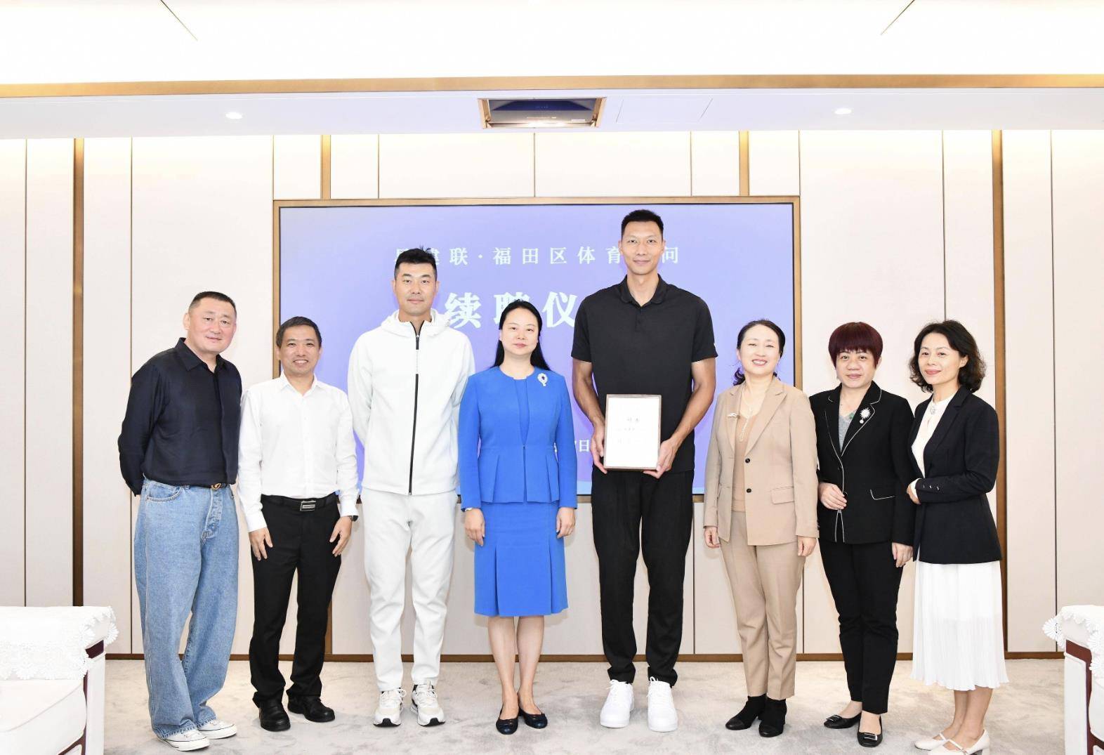 易建联正式任命走上新岗位!张镇麟伤病情况严重_阿联_阶段_球迷