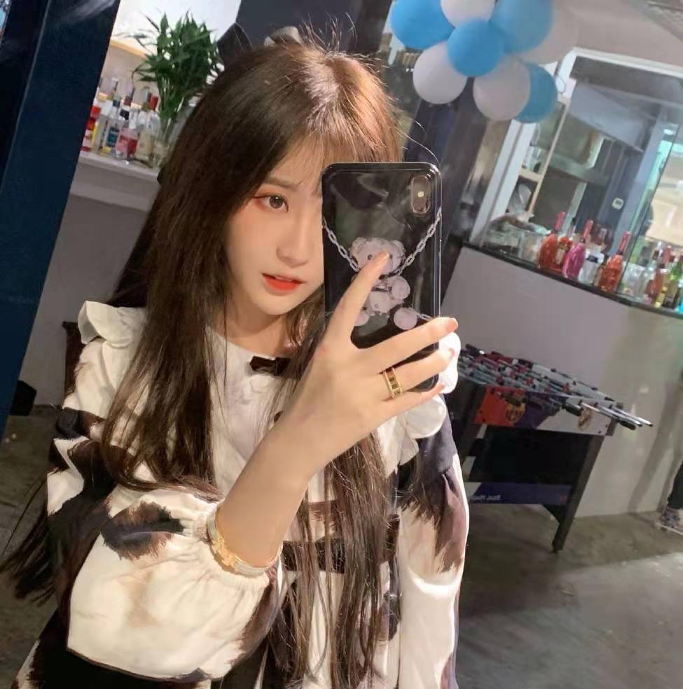 毛宸宸在哪捡到的宝贝?小不点在医院自拍,脸都p变形了!