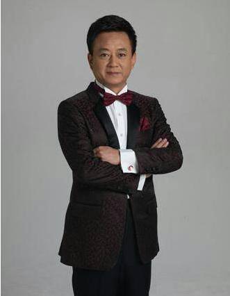 56岁大哥与董浩久违露面,细节暴露不讲卫生,现状令人堪忧_电视_观众