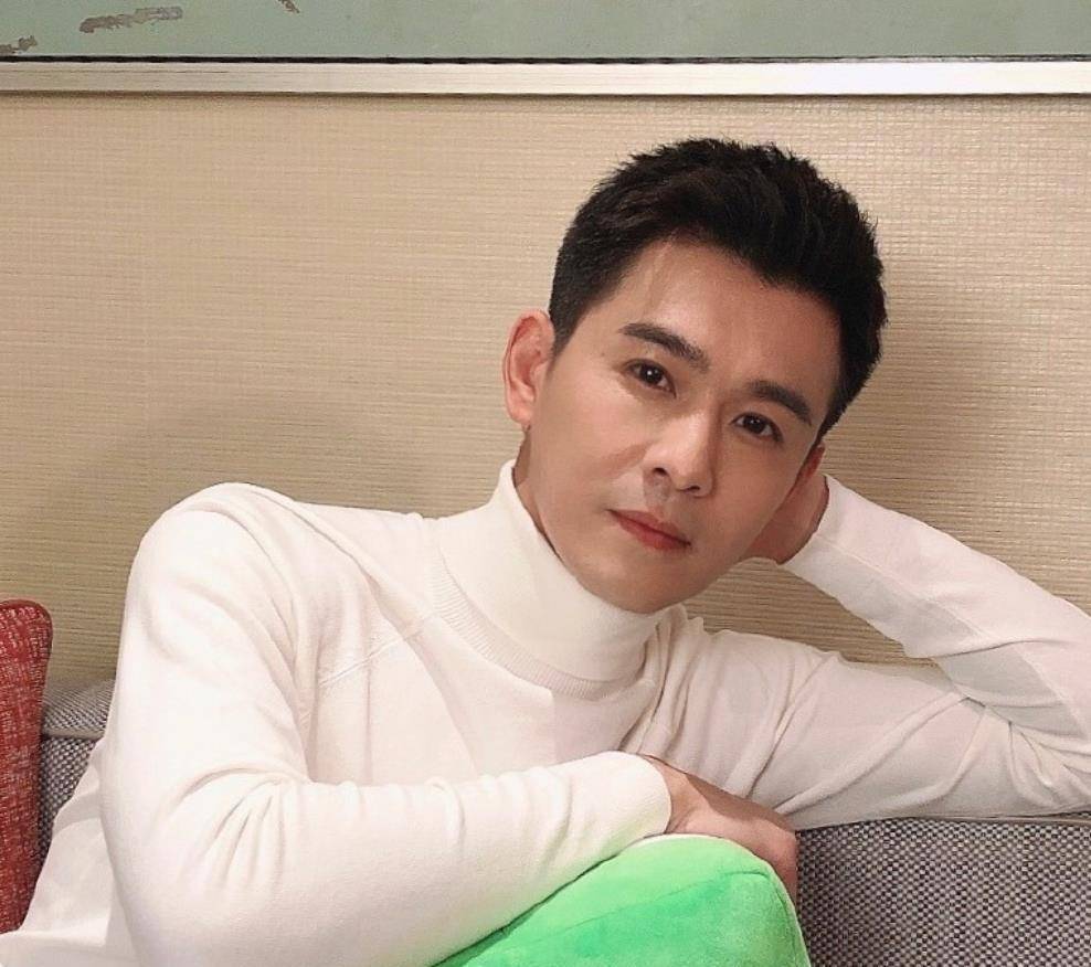 有种惊艳叫乔振宇儿子,完美继承爸爸"神颜",成"最美"星二代_父亲_事业