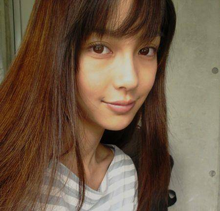 baby杨颖脸上现整容后遗症?baby真的整容过吗?