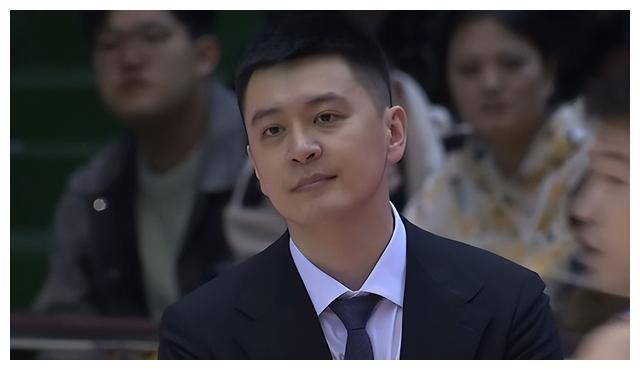 闫军惹争议,广州放弃王泉泽,伊戈尔离开广东_比赛_山东男篮_1